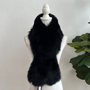 Adrienne Landau Elegant Black Faux Fur Scarf